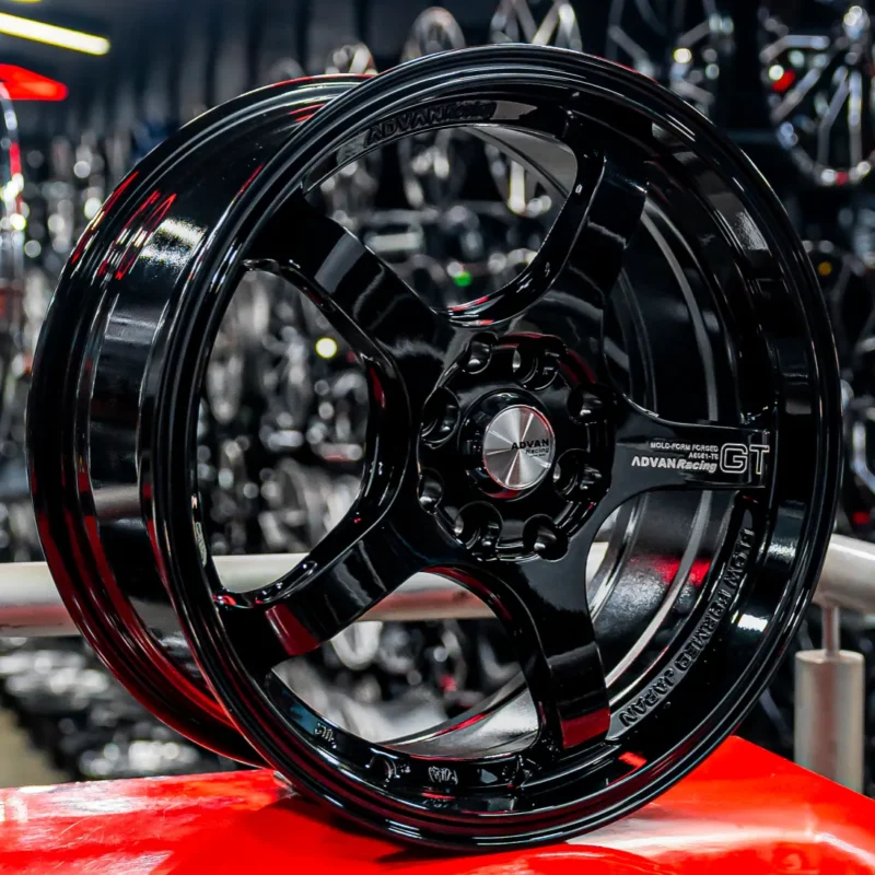 AROS RIN 16 - 8X100 / 114 - ET40 - NEGRO BRILLANTE