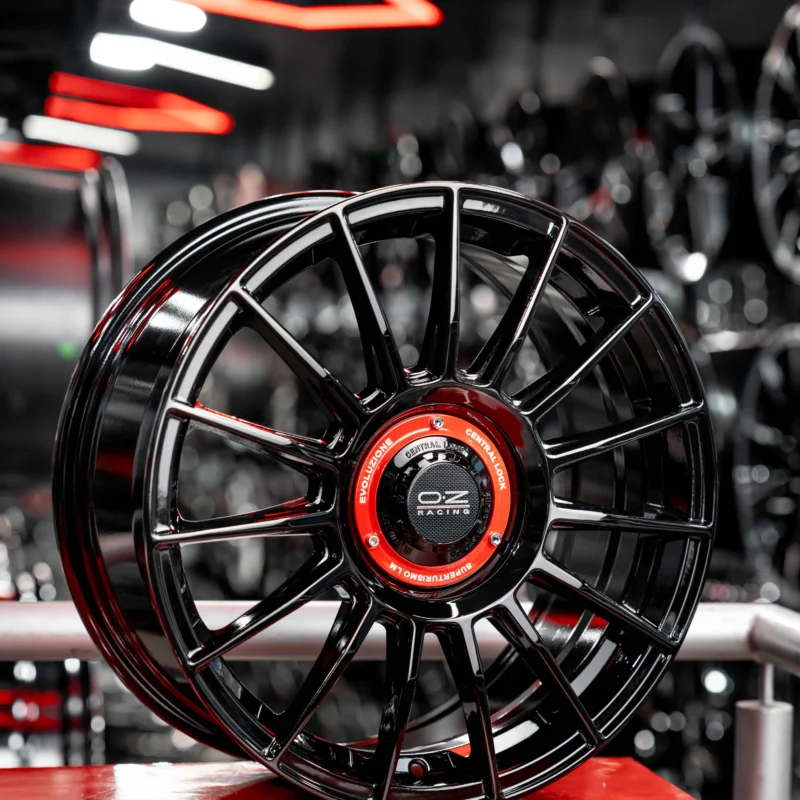 AROS RIN 17 - 8X100/114 - ET40 - NEGRO BRILLANTE / ROJO