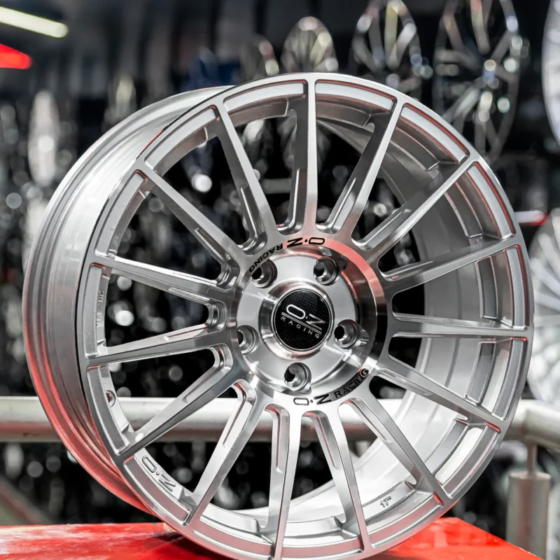 AROS RIN 17 - 5X114 - ET30 - PULIDO