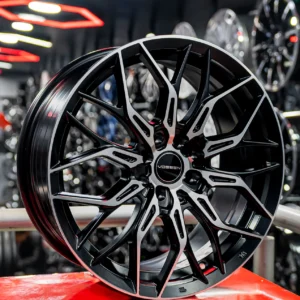 AROS RIN 17 - 8X100/114 - ET35 - NEGRO / PULIDO