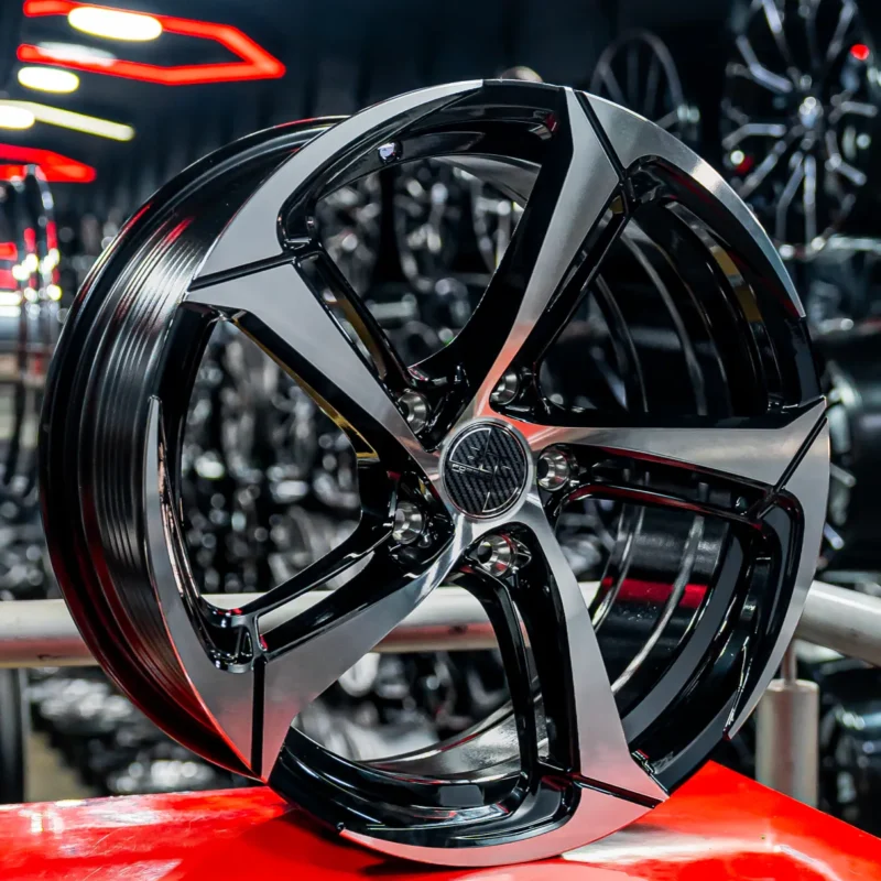 AROS RIN 17 - 5X114 - ET35 - NEGRO / PULIDO