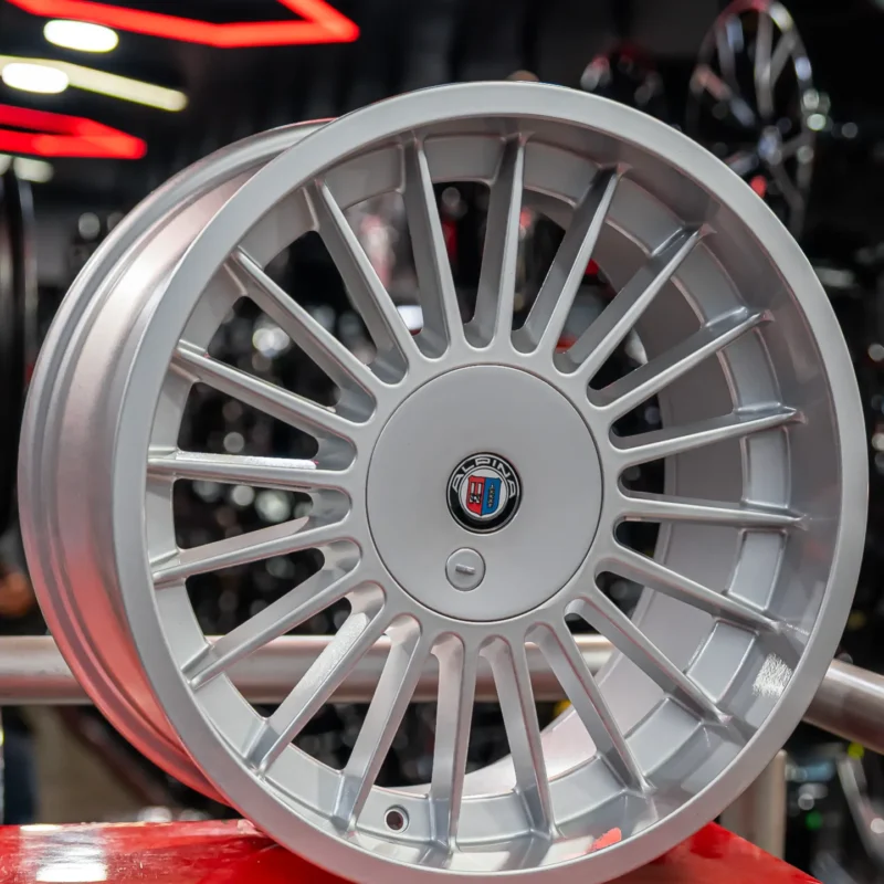 AROS RIN 18 - 8X100/114 - ET28 - PLATEADO