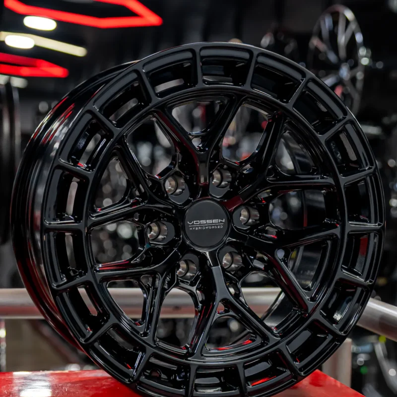 AROS RIN 18 - 6X139 - ET0 - NEGRO BRILLANTE