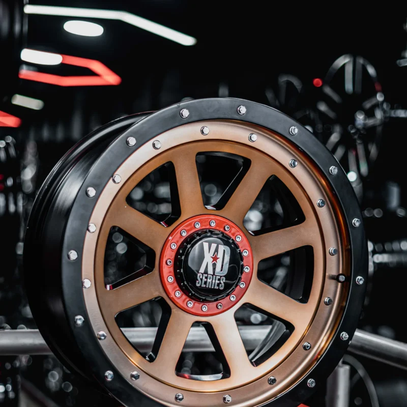 AROS RIN 20 - 6X139 - ET0 - DORADO / NEGRO